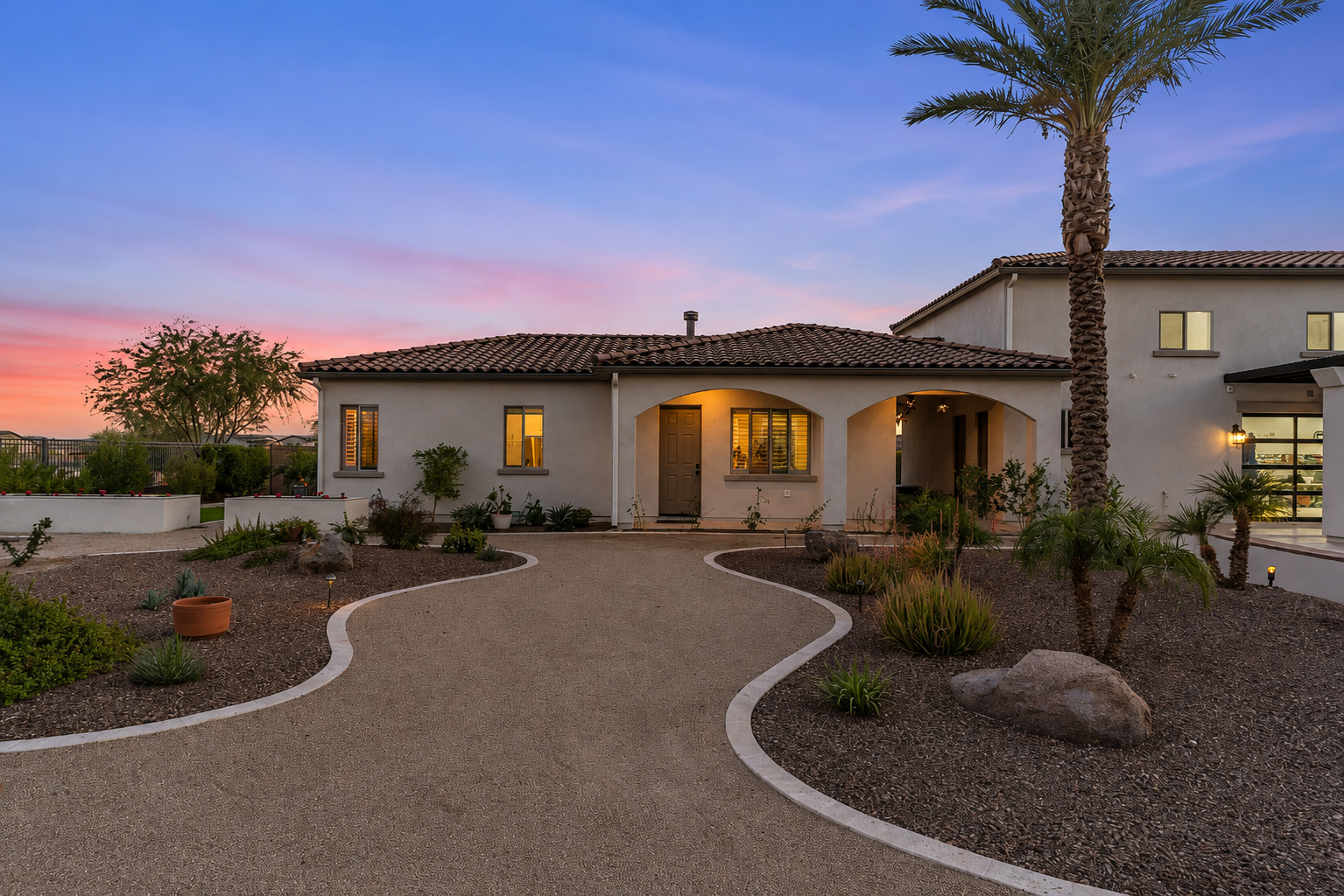 Casita entry off the drive.